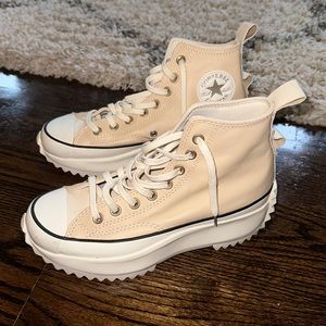 CONVERSE WOMENS CHUCK TAYLOR ALL STAR LUGGED HIGH TOP SNEAKER - platform!